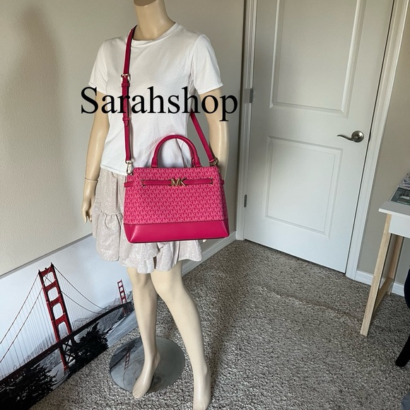 🌼Michael Kors Purse - Picture 8 of 14